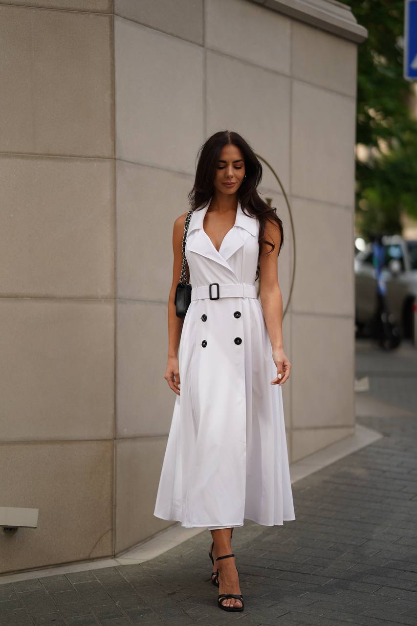 Elegante vestido blanco de mujer