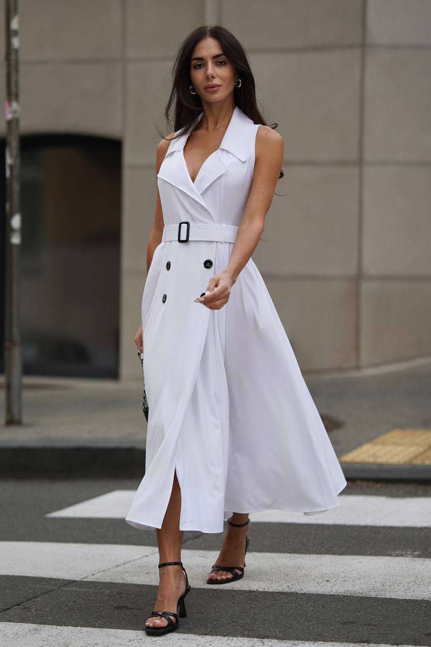 Elegante vestido blanco de mujer