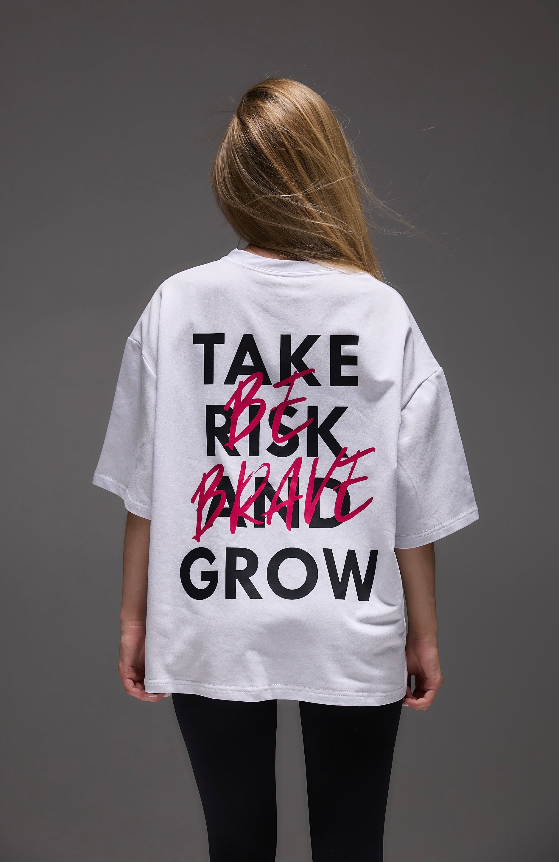 Camiseta básica oversized “Take risk and grow”