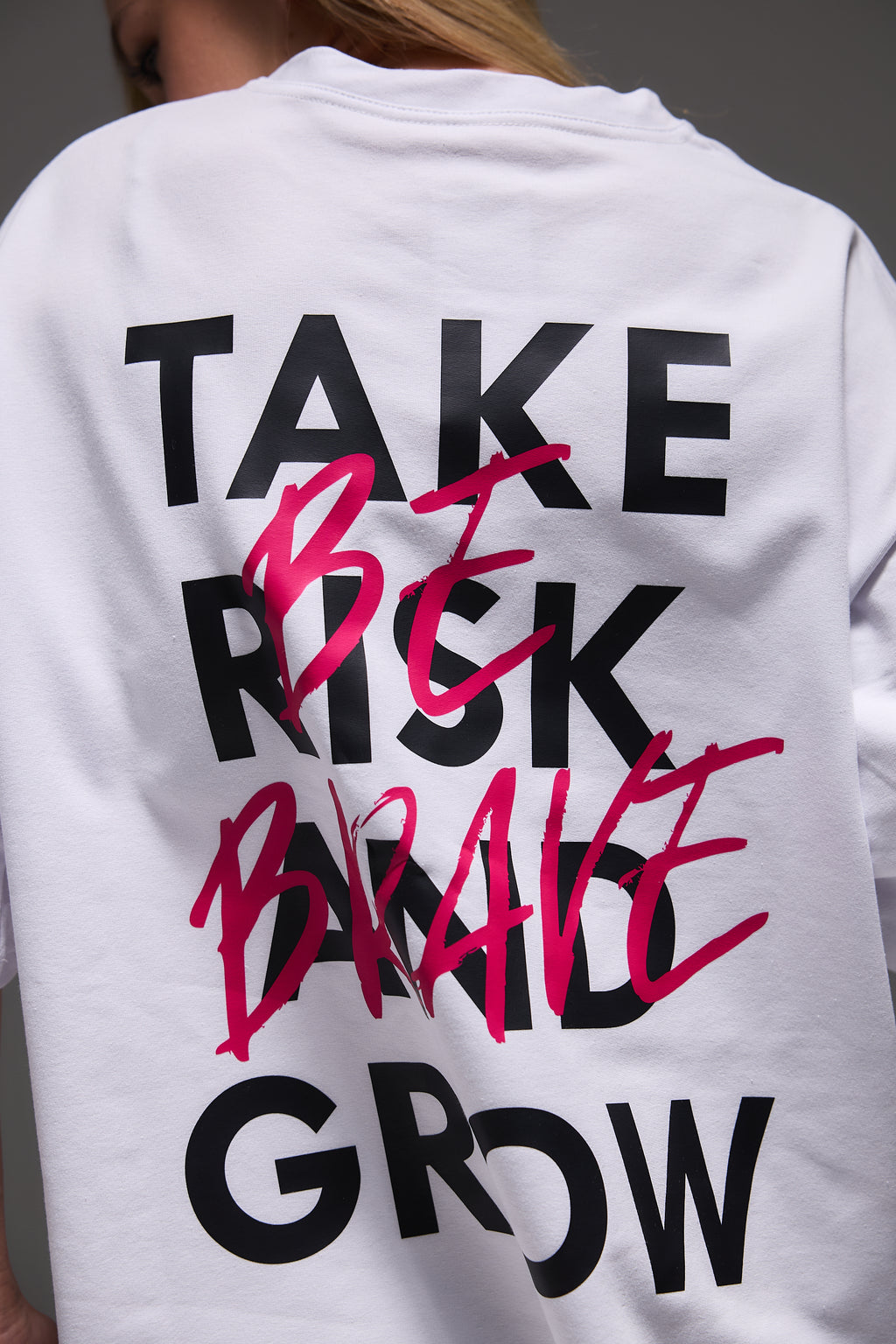 Camiseta básica oversized “Take risk and grow”